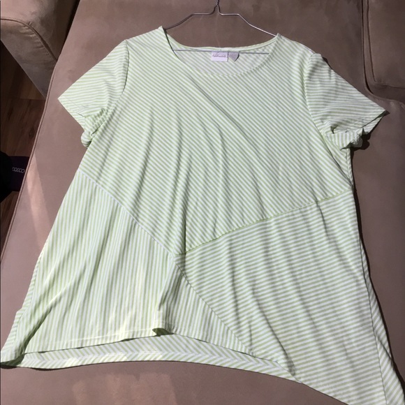 Chico’s Casual Top - Picture 2 of 3